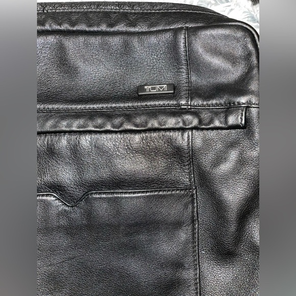 TUMI Genuine leather shoulder bag for man "Man's Bag" - Picture 4 of 12